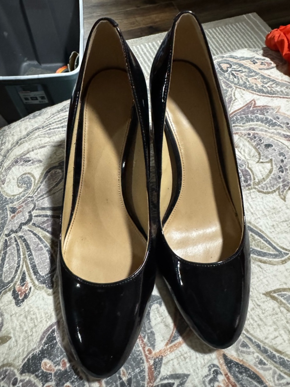 Michael Kors Black Patent Leather Pointed Toe Pumps